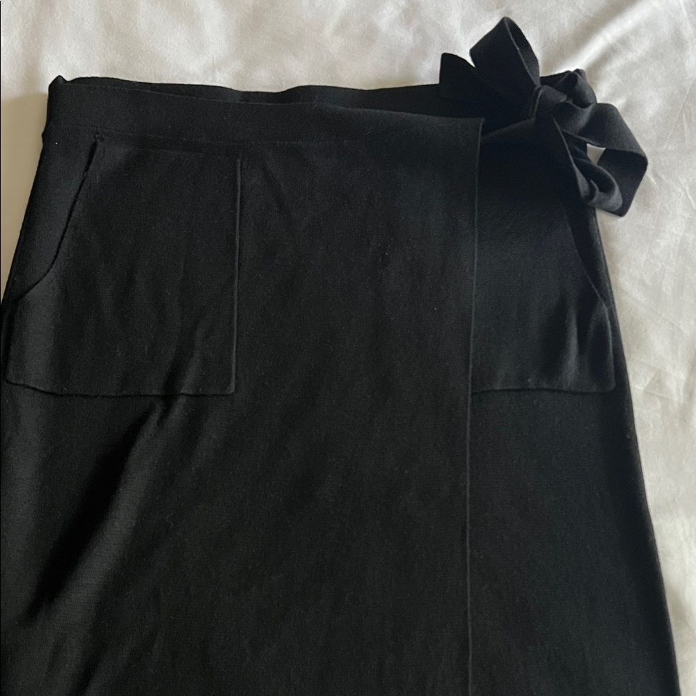 LOFT Black Pencil Skirt with Bow Detail